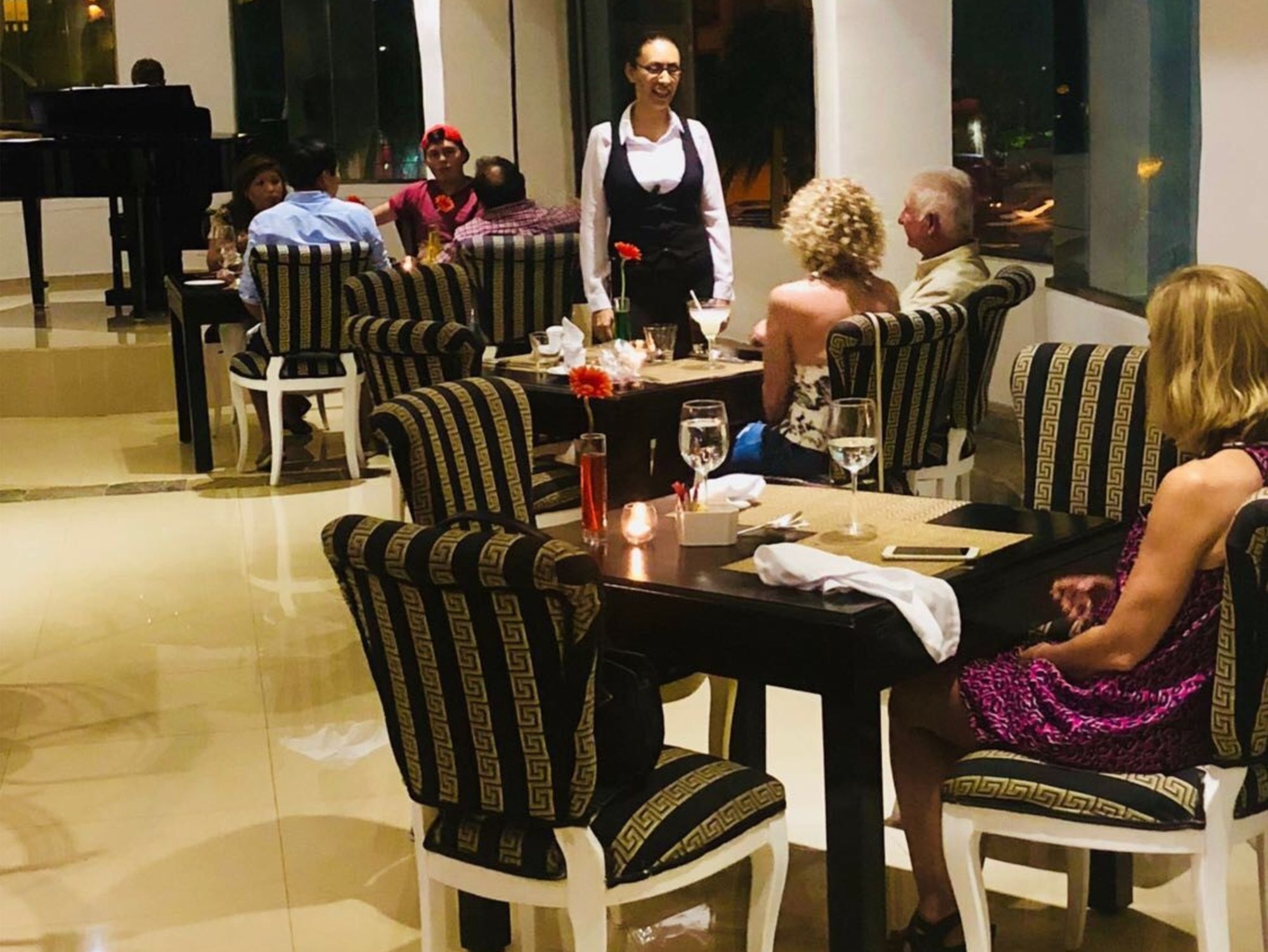 Hotel Arts Party Cancún