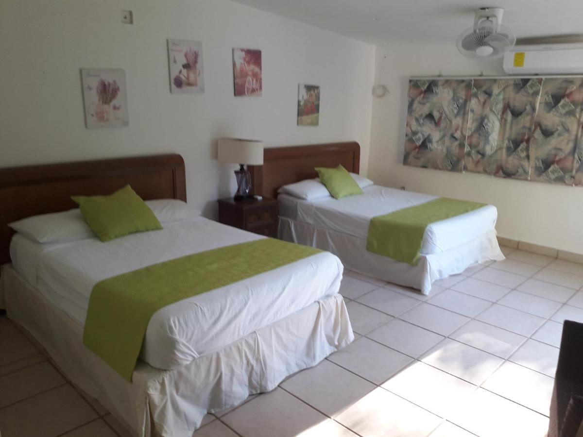 Airport Familiar Bed and breakfast 3*