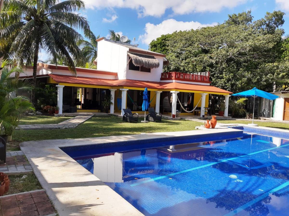 Airport Familiar Bed and breakfast 3*