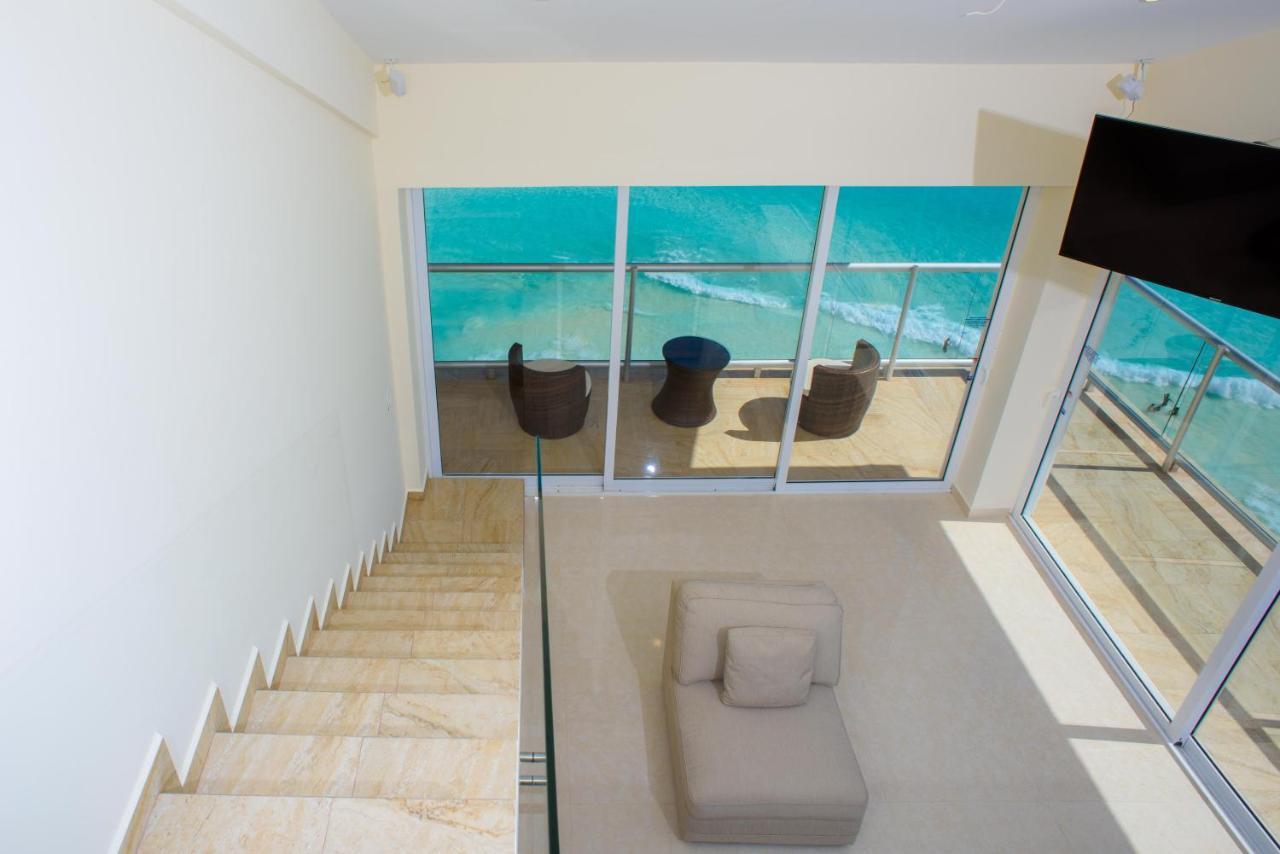 Apartahotel 2 Story Oceanfront Penthouses On Beach! Cancún