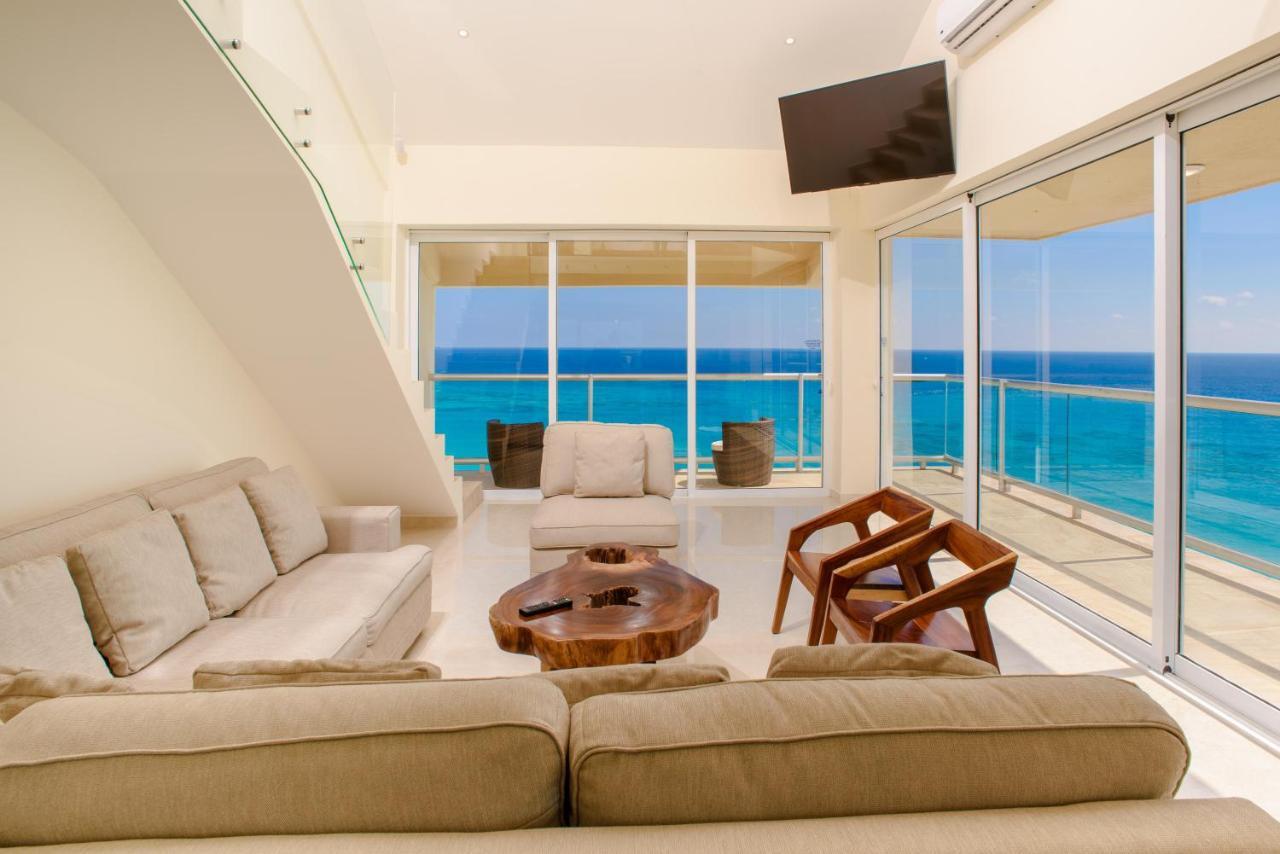 2 Story Oceanfront Penthouses On Beach! Apartahotel