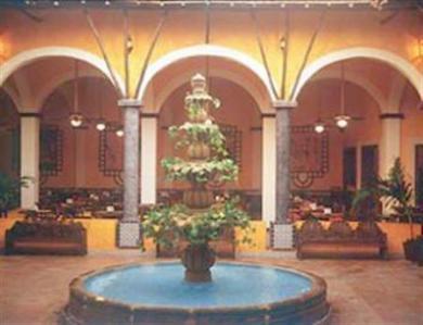 El Pueblito Beach Hotel Cancún