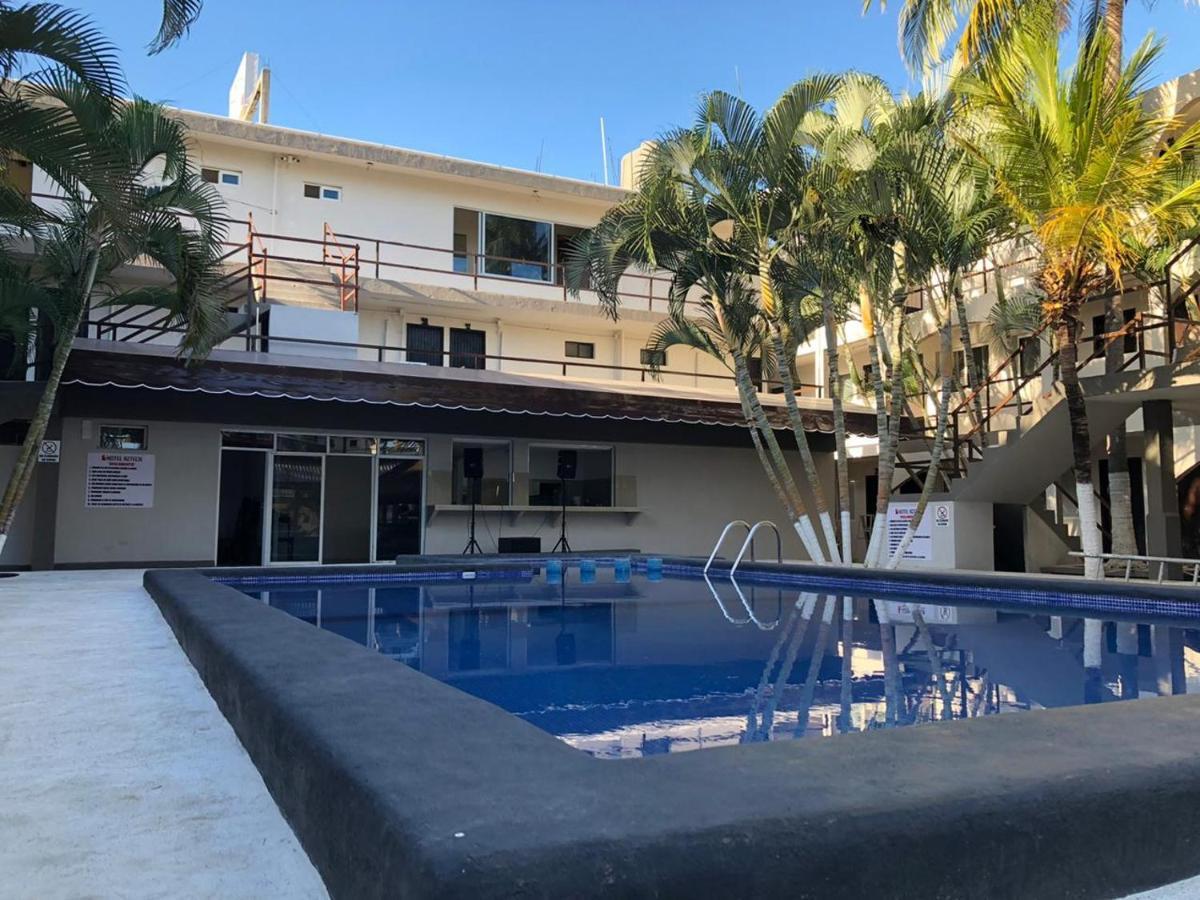 Azteca Hotel Cancún