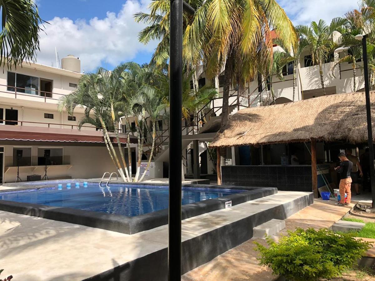 Azteca Hotel 2*