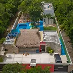 La Palapa - Beautiful Pool Home Sleeps Up To 8