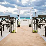 Park Royal Beach Cancun