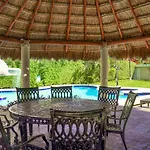 La Cascada Azul House