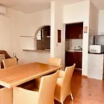 Punta Me Apartment With Nice Sea View & Beach