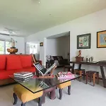 Stunning Condo In Excellent Location