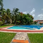 Depa Frente A Plaza Las Americas Cancun