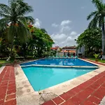 Depa Frente A Plaza Las Americas Cancun