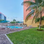 City Express Junior By Marriott Cancun
