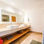La Amada Residences Private Beach Getaway With Pools & Gym