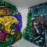 Fiesta Party Hostel - Cancun