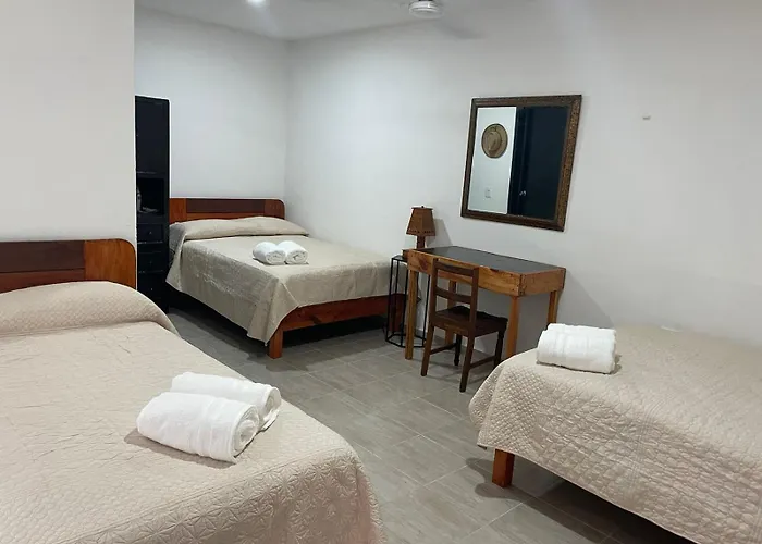 Amplia Casa Colonial En Cancun