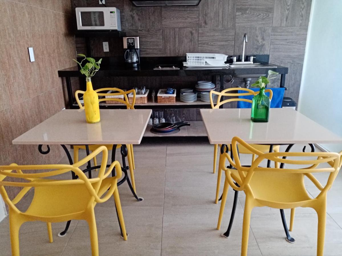Brisas 10 Beachside Apartamento *