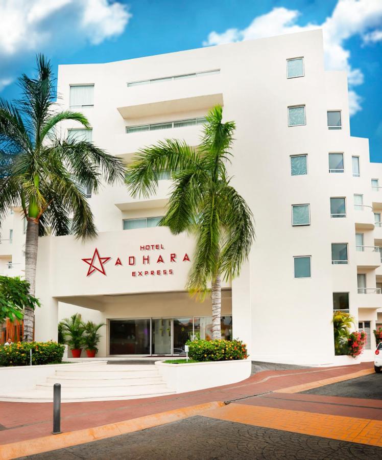 Adhara Express Cancún