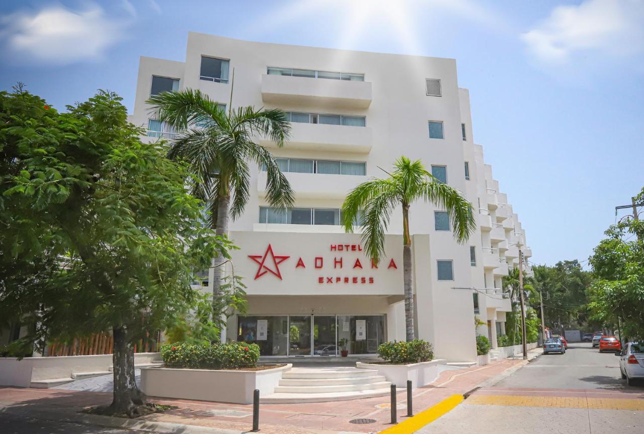 Adhara Express 3* Cancún