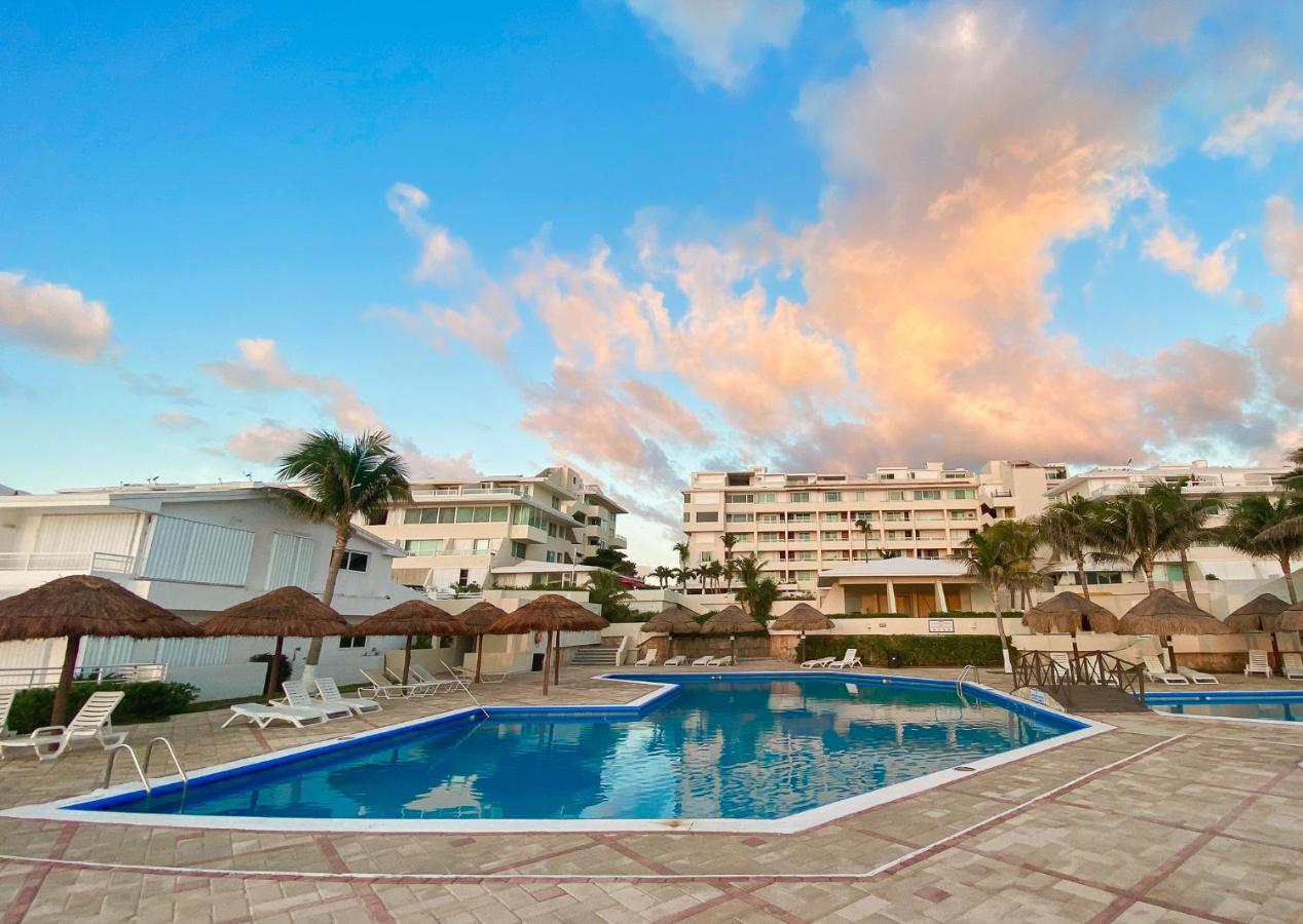 Beach Apartment Brisas Cancun, View And Private Garden, Zona Hotelera Cancun, Ground Floor