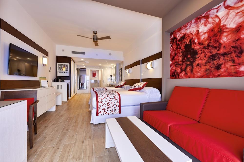 Hotel Riu Palace Costa Mujeres 4*