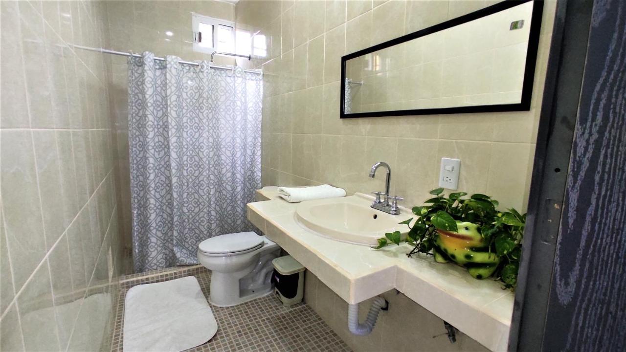 Depto En Planta Alta Con Balcón Y árboles Frutales