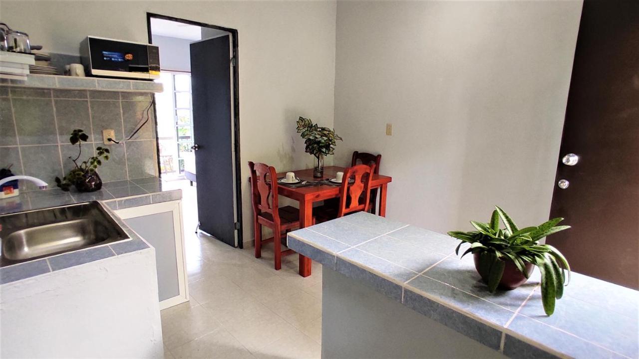 Apartamento Depto En Planta Alta Con Balcón Y árboles Frutales *