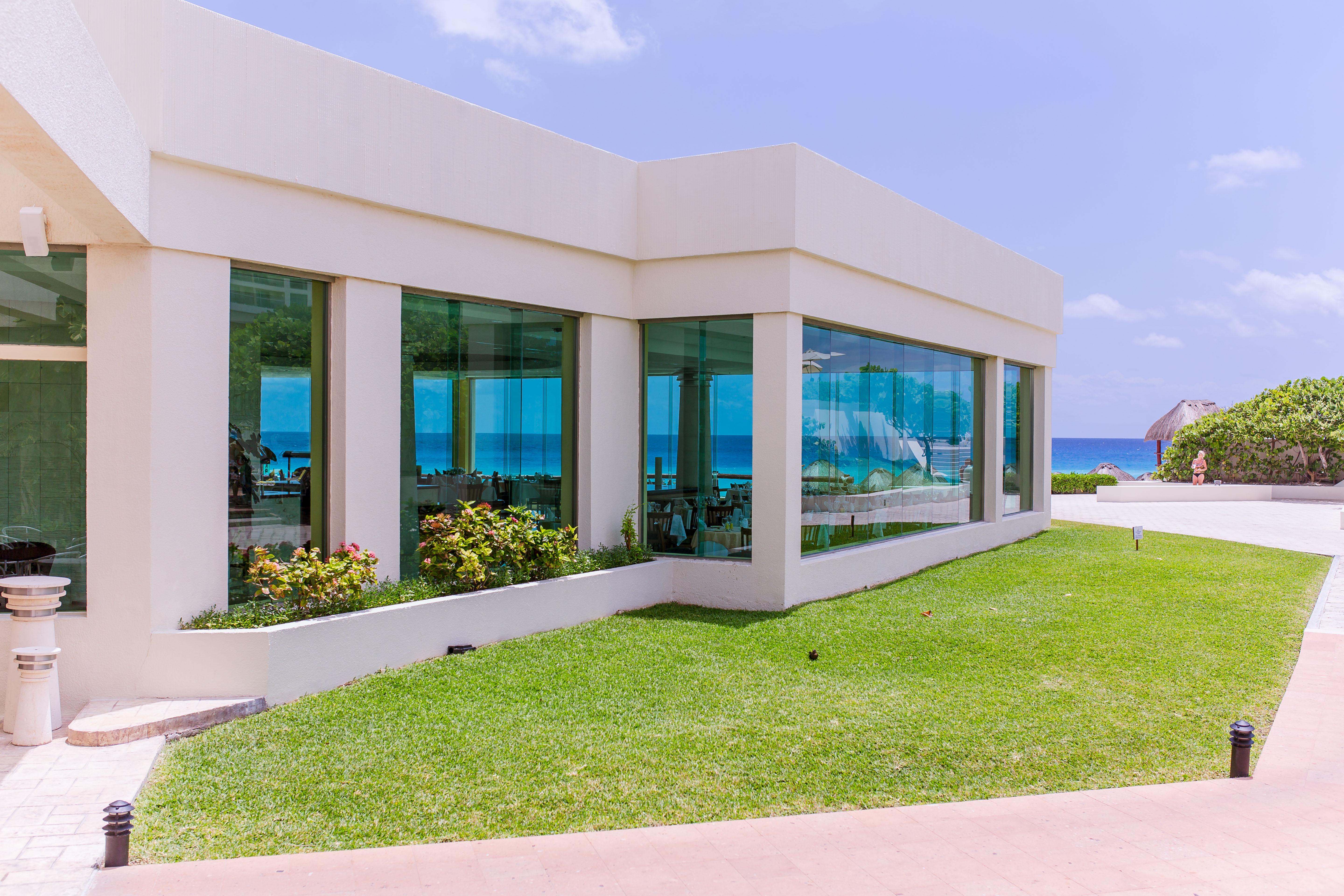 Park Royal 4*
