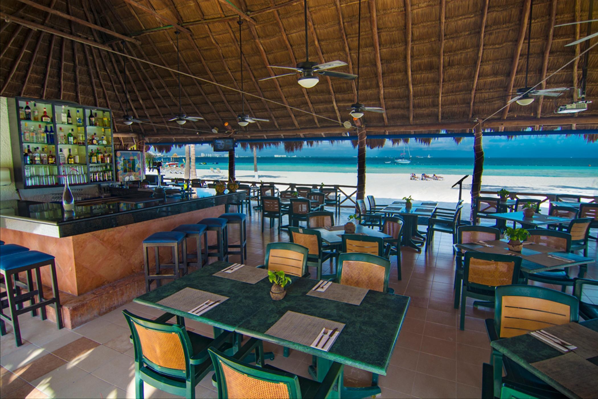 Beachscape Kin Ha & 4* Cancún