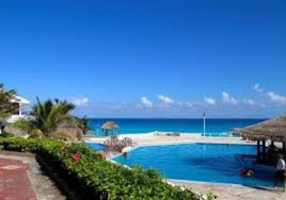 Neat Beachfront At Brisas Cancún