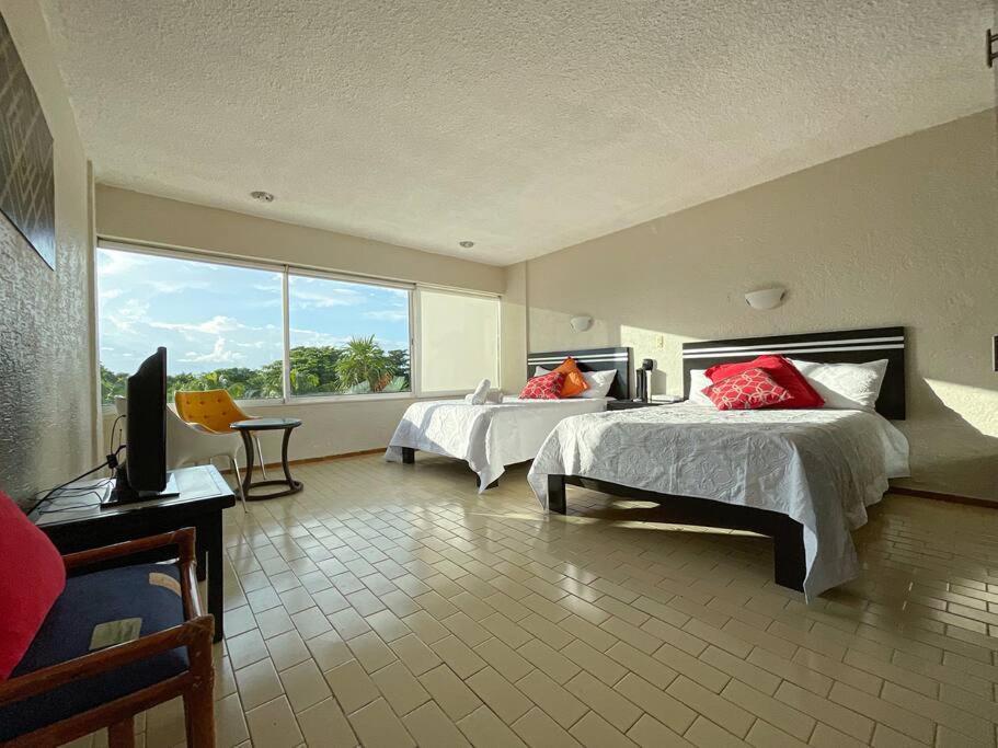 Apartamento Neat Beachfront At Brisas Cancún