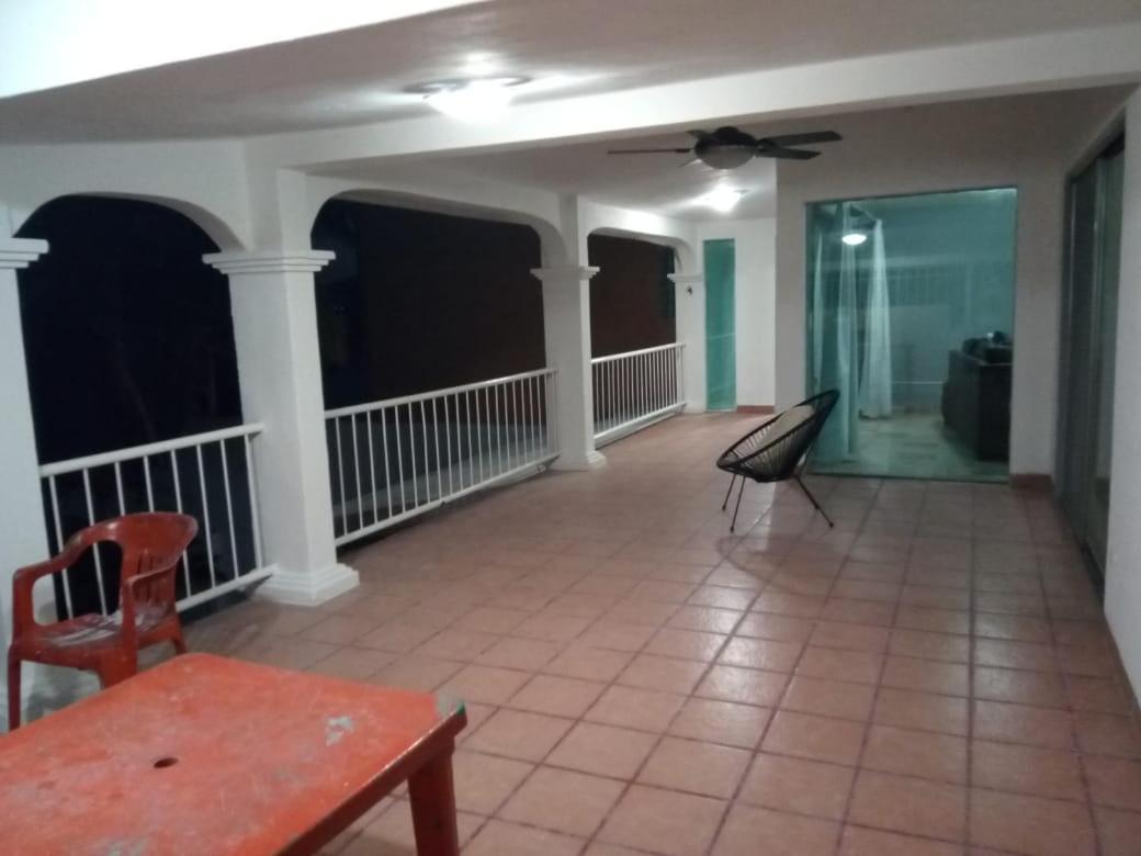 Hostal Large Penthouse On Lagoon, Fantastic Views, Across From *
