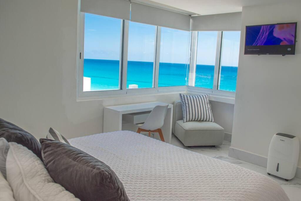 Apartment Luxury Ocean Front Apartment, 2 Bedroom Beach, Gym,