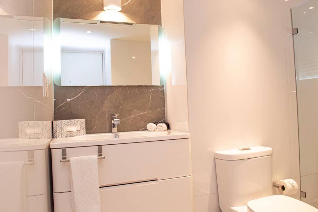 Luxury Ocean Front Apartment, 2 Bedroom Beach, Gym, Apartment Cancun
