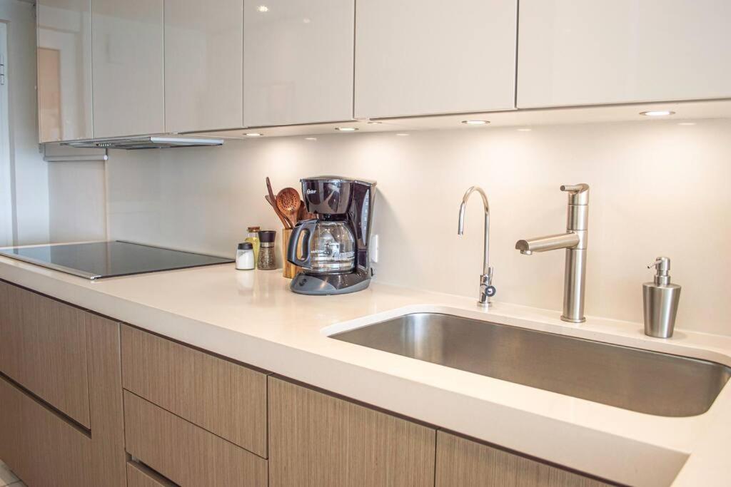 Apartment Luxury Ocean Front Apartment, 2 Bedroom Beach, Gym, Cancun