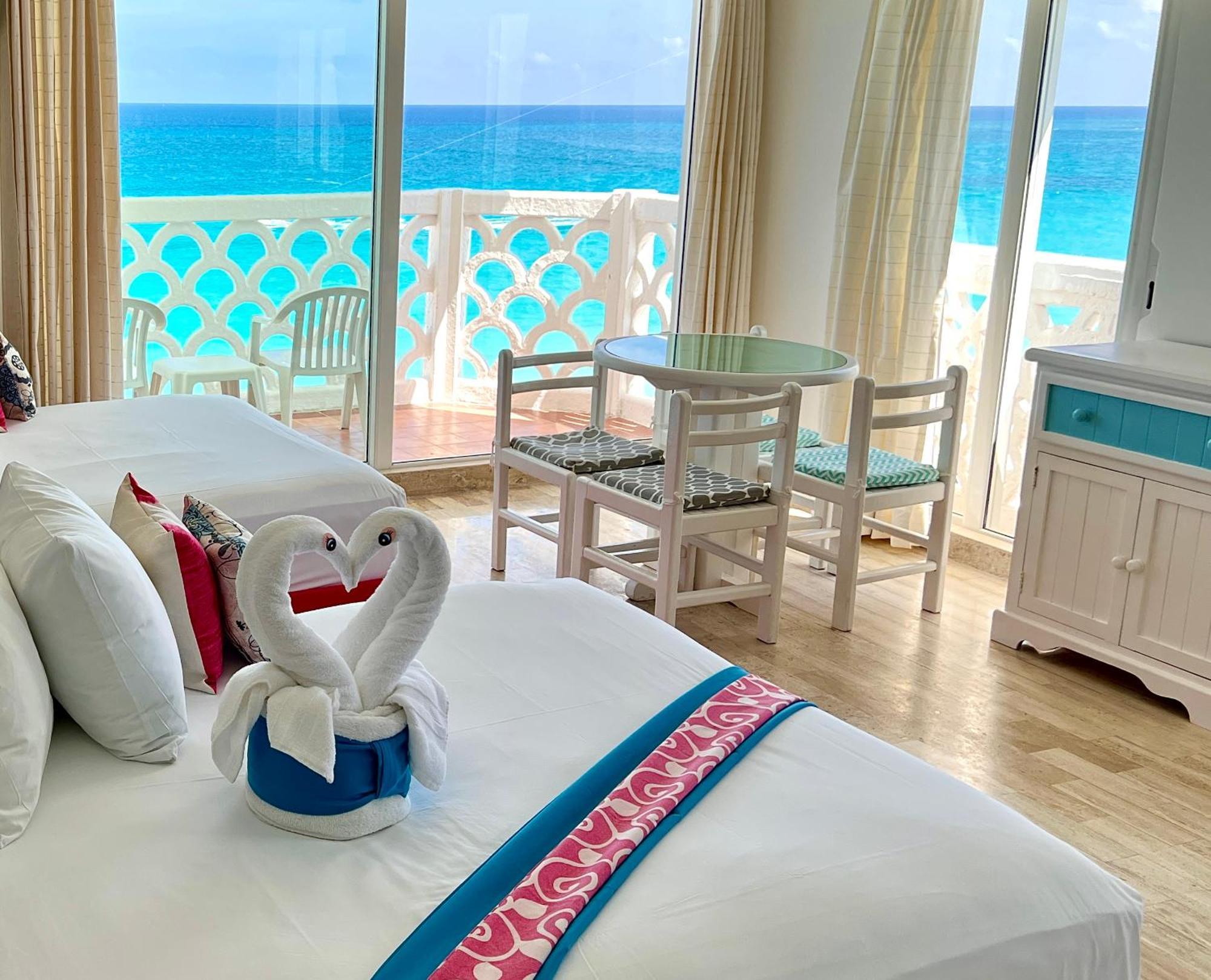Beachside * Cancún