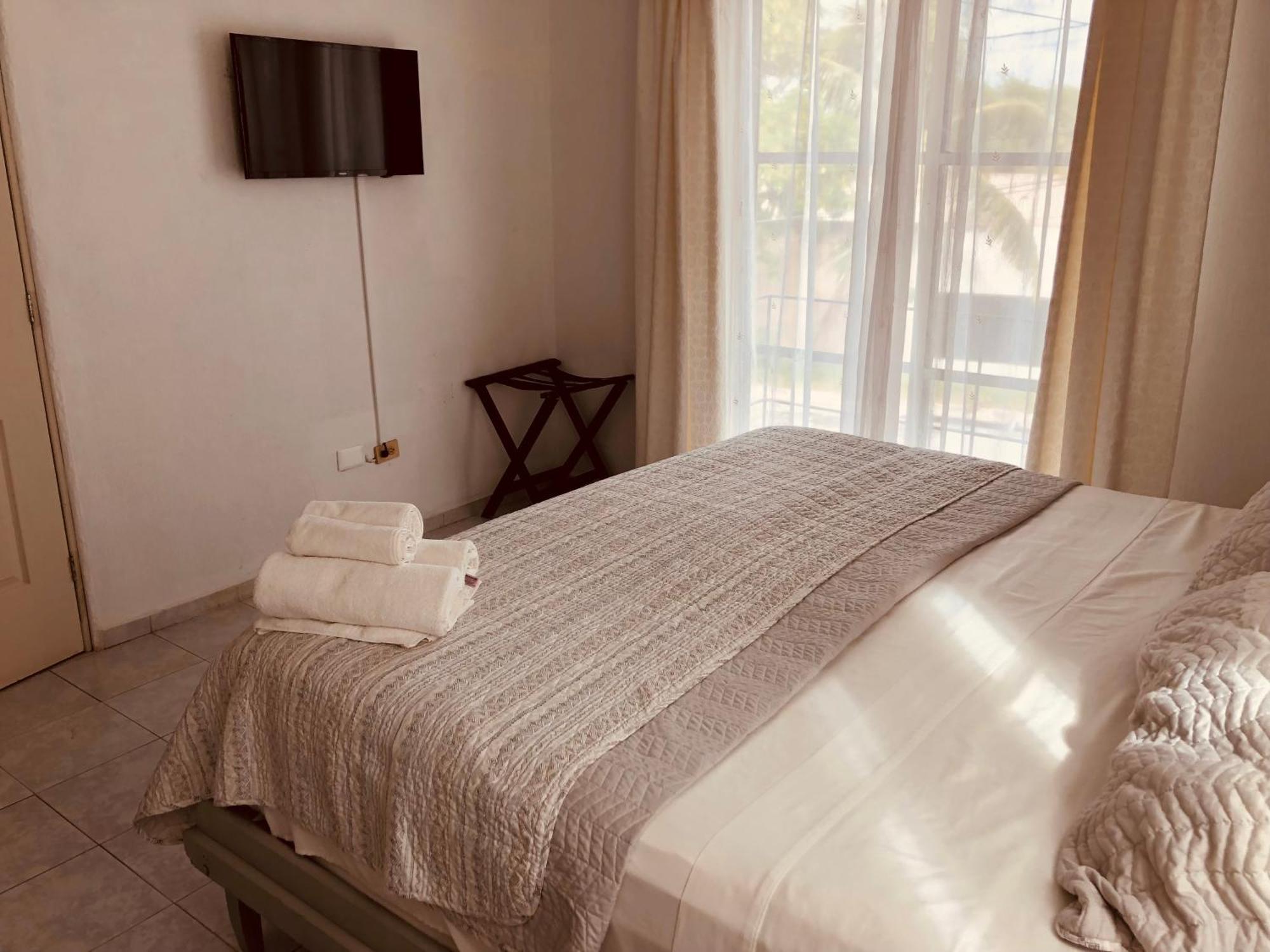 Beautiful By The - 3bedrooms, 2.5baths *