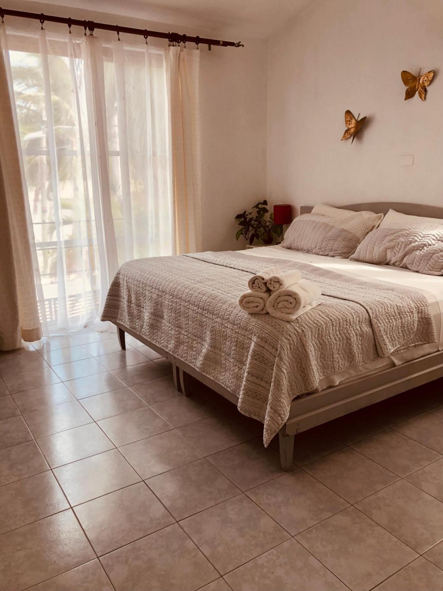 Beautiful By The - 3bedrooms, 2.5baths Сasa de vacaciones