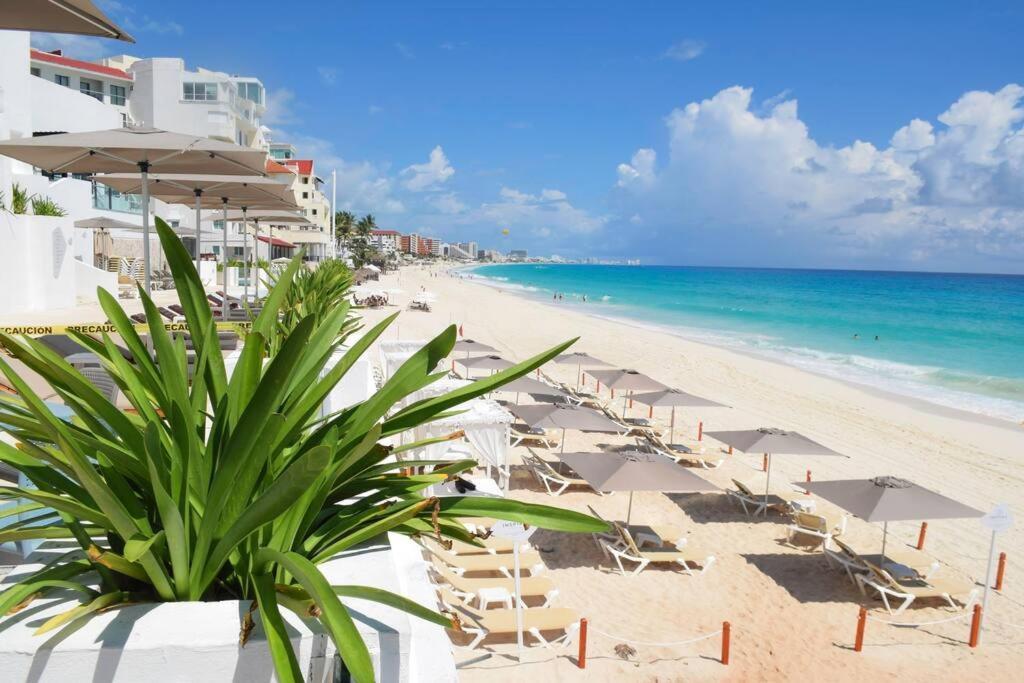 Luxury Ocean Front Apartment, 2 Bedroom Beach, Gym, Apartment