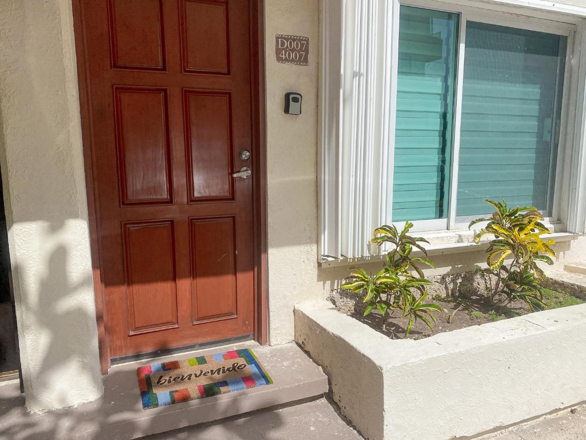 Beach Apartment Brisas Cancun, View And Private Garden, Zona Hotelera Cancun, Ground Floor Apartment Cancun