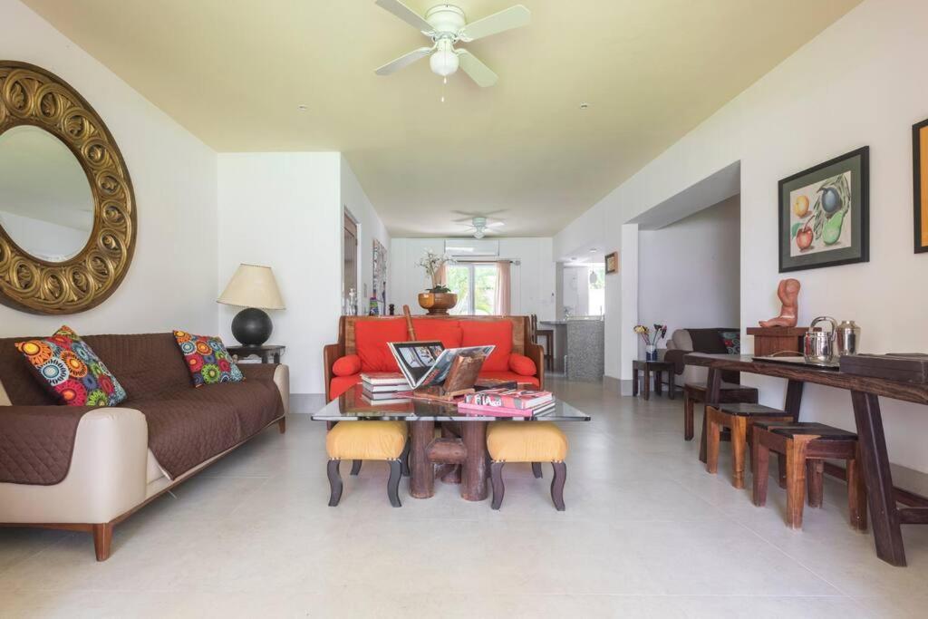 Stunning In Excellent Location *