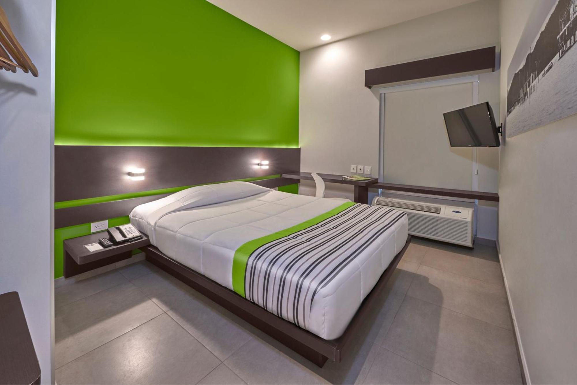 Express Junior By Marriott Cancun