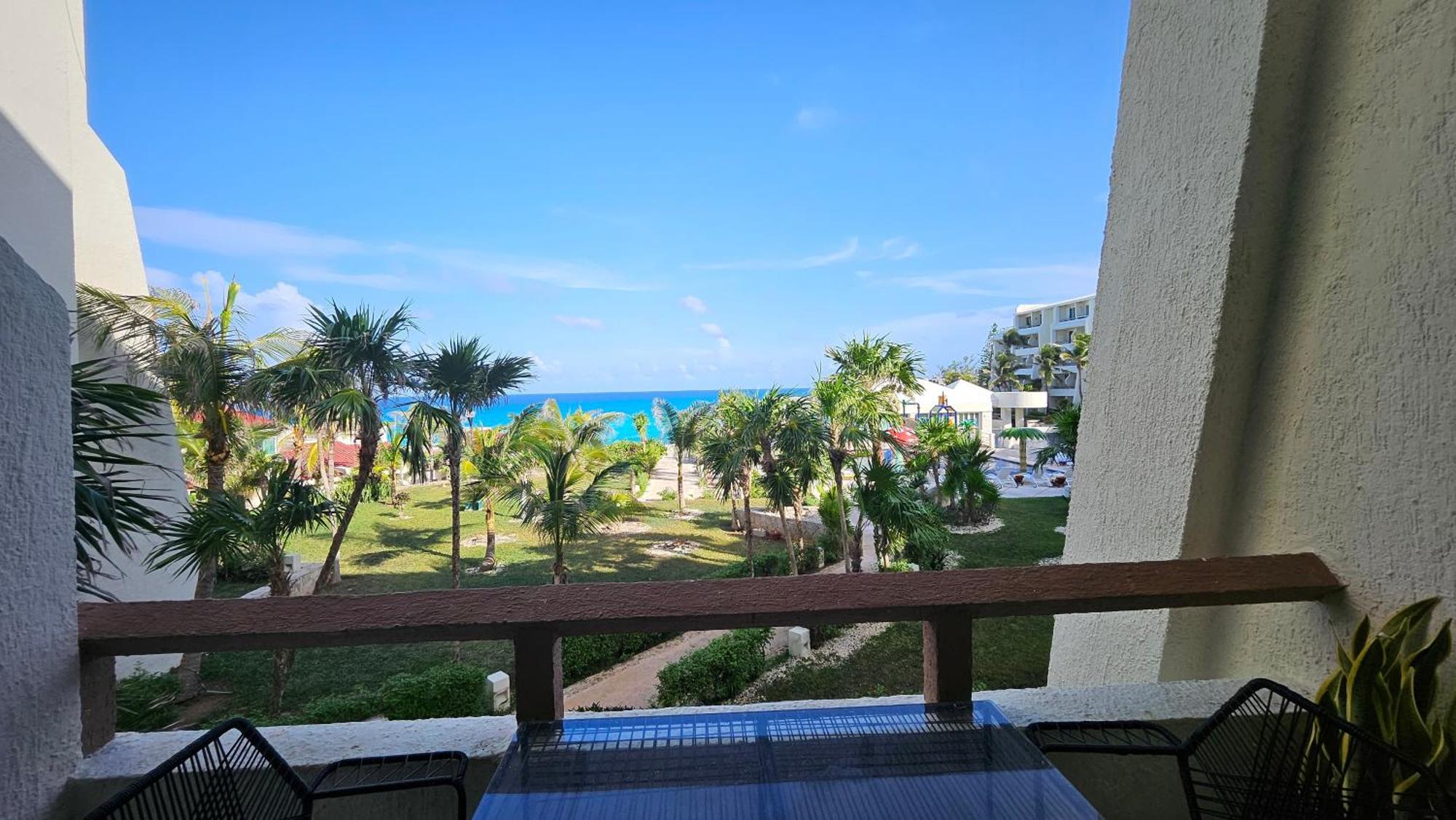 Front Apartment Cancun