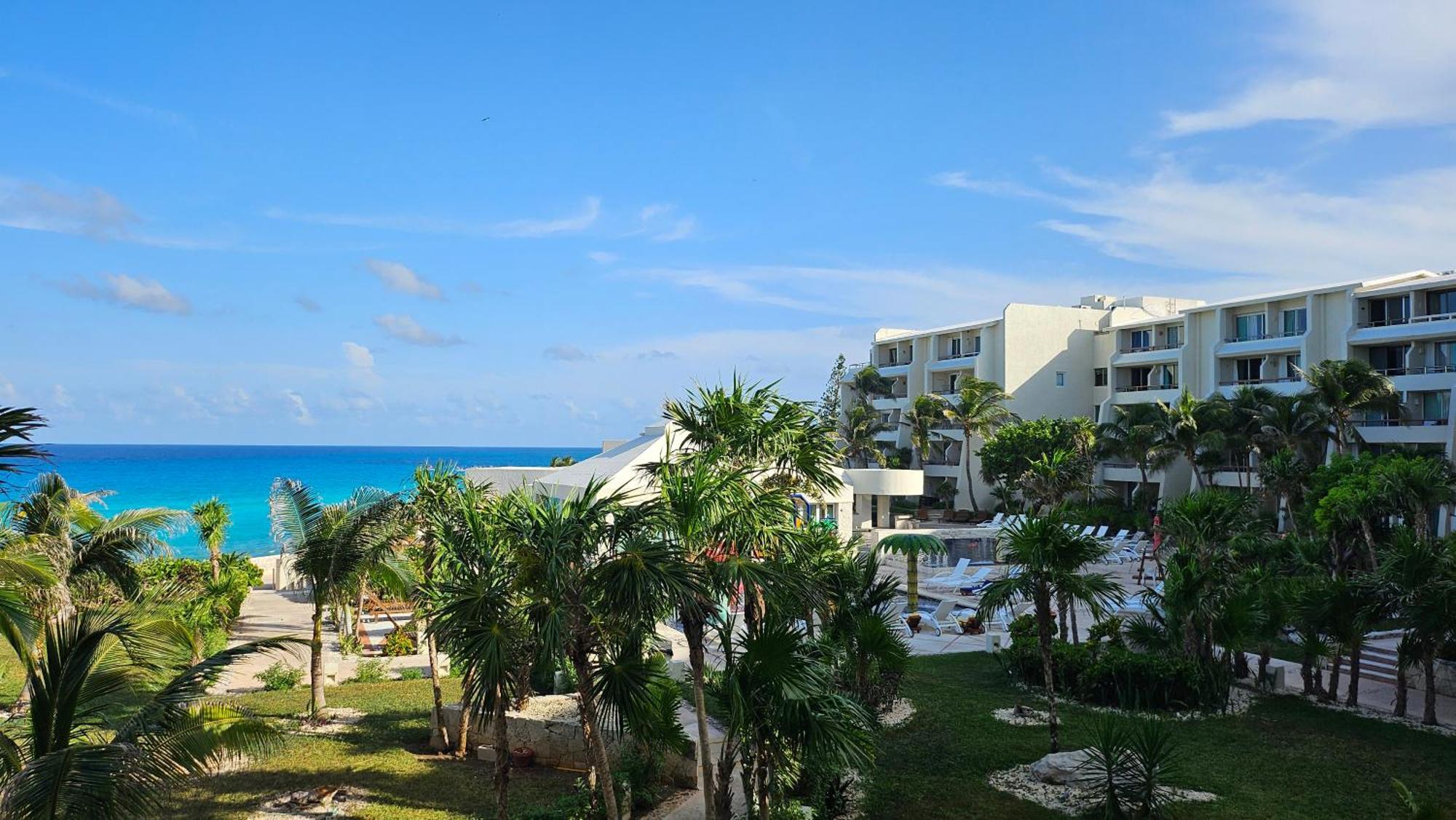 Front Cancun