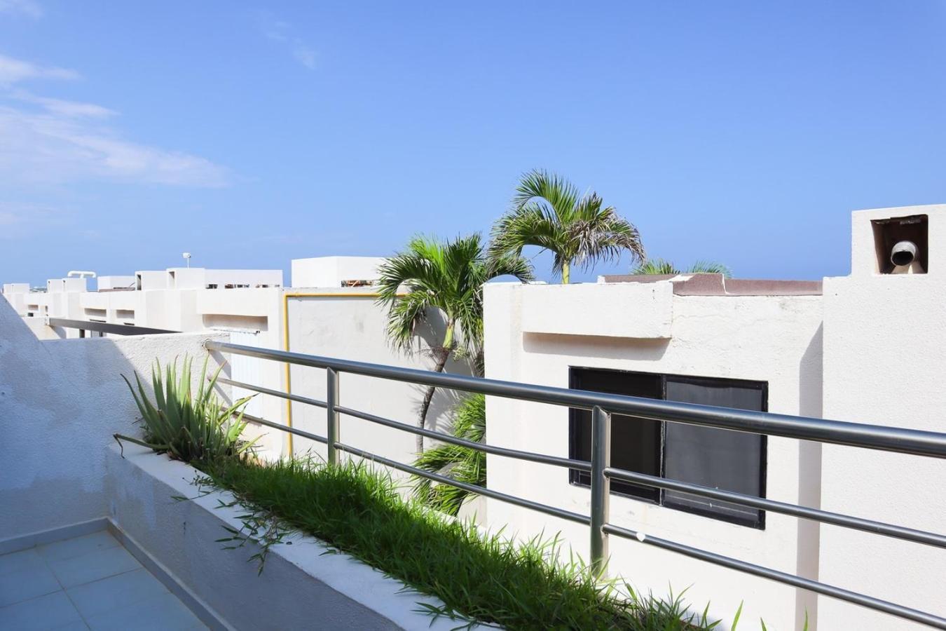 With Balcony & Partial Ocean View At Marlin Cancún