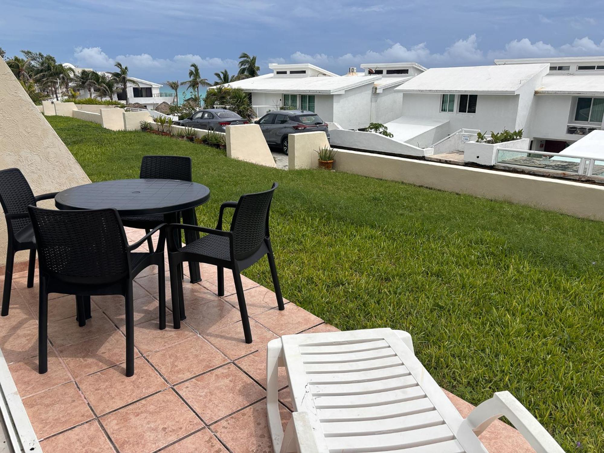 Beach Apartment Brisas Cancun, View And Private Garden, Zona Hotelera Cancun, Ground Floor Apartment Cancun