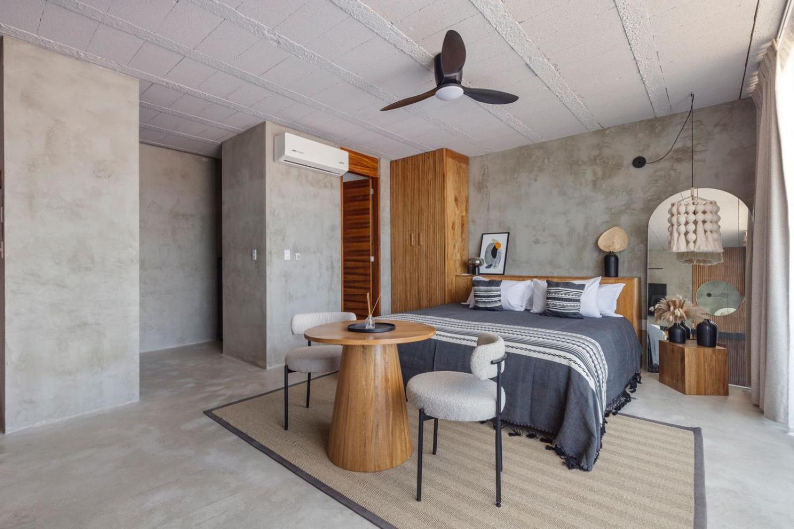 Grand Loft With Rooftop Pool In The Heart