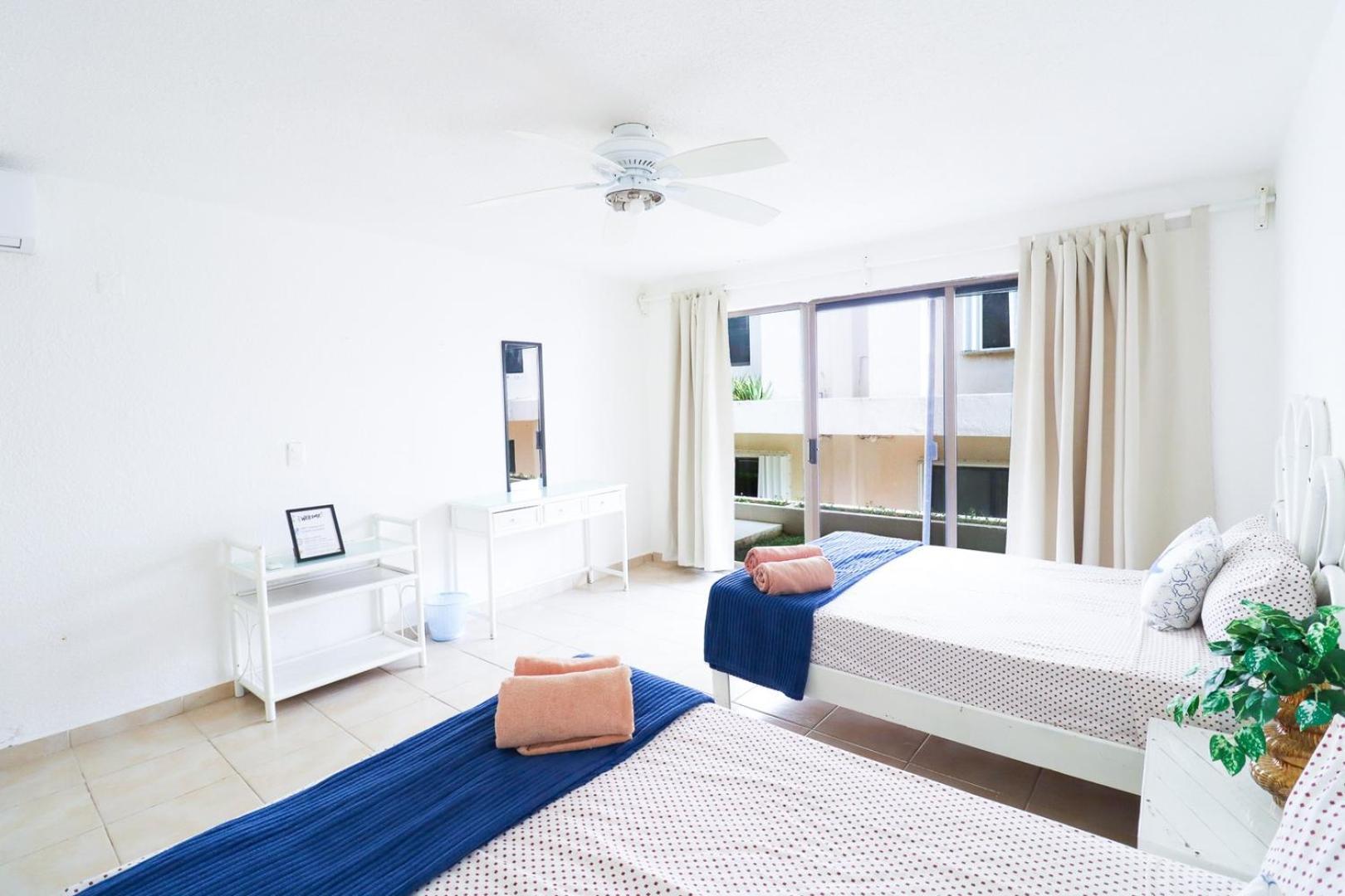 With Balcony & Partial Ocean View At Marlin Apartamento *