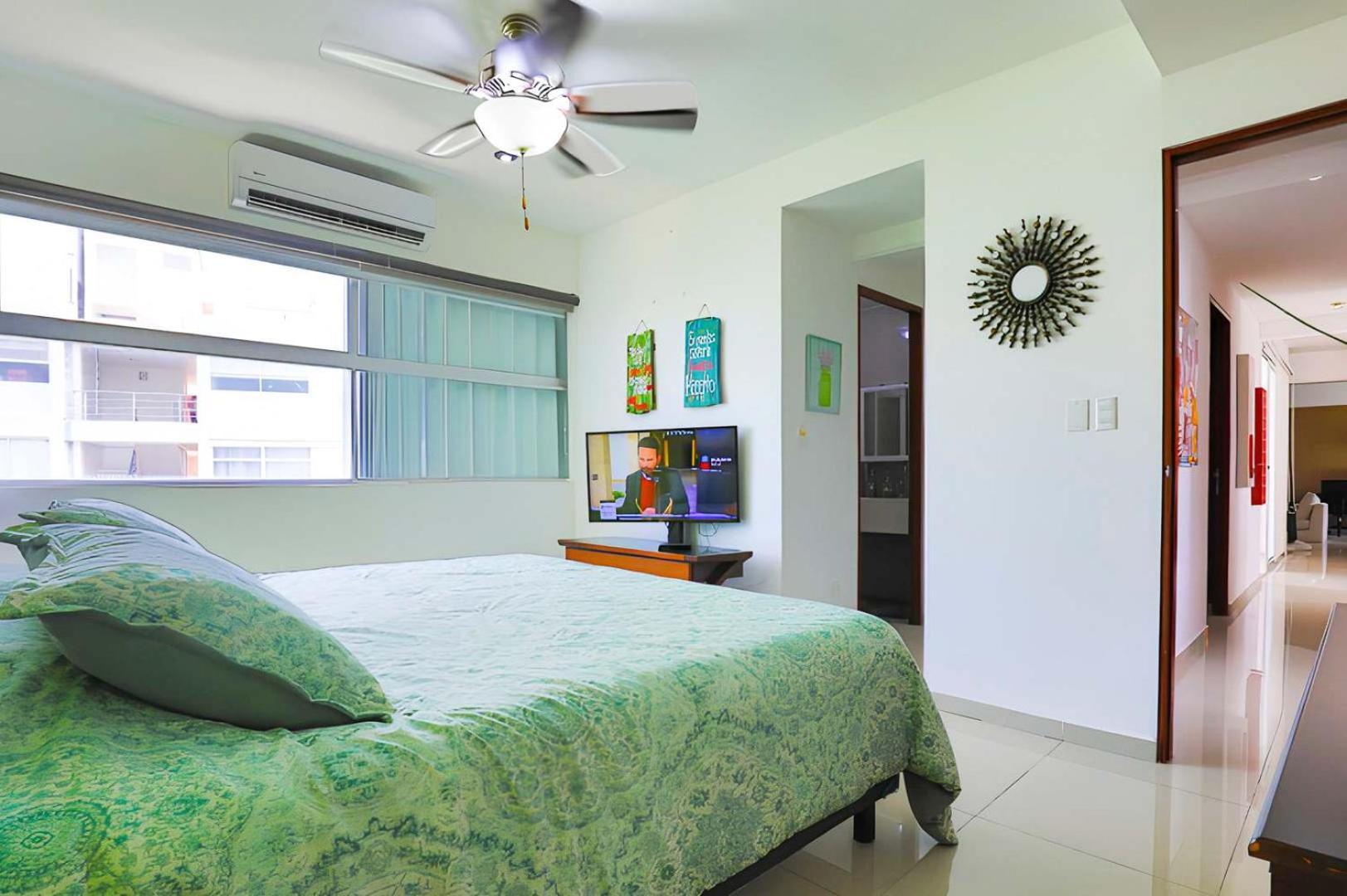 Spacious With Gym & Pool Cancún