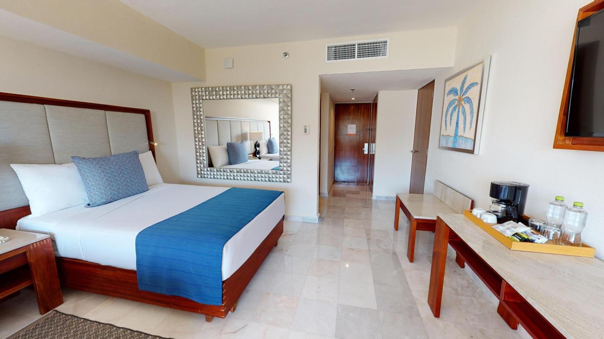 Park Royal 4*