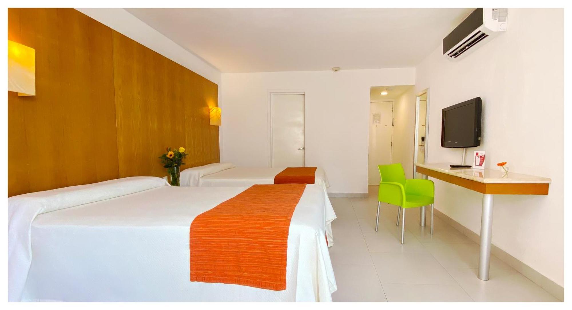 Adhara Express Hotel